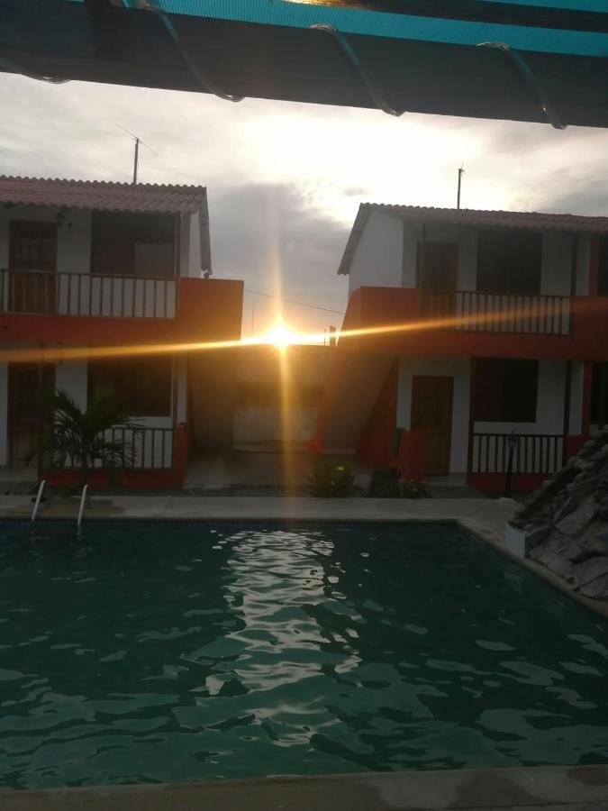 El Galeon Hotel Atacames Bagian luar foto
