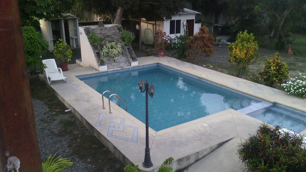 El Galeon Hotel Atacames Bagian luar foto